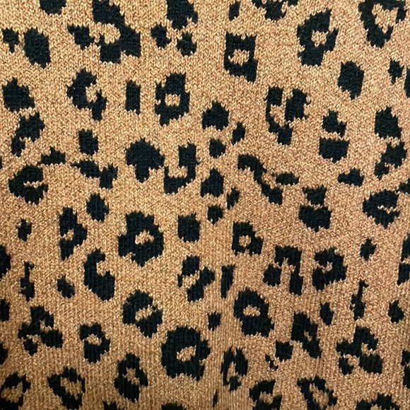 NWT Old Navy Cheetah Print Sweater - Picture 3 of 9